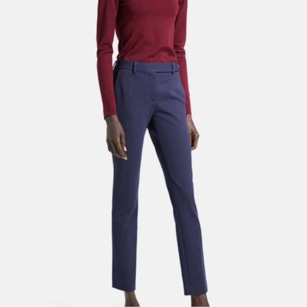 Theory Pintuck Knit Twill 2 Pants. Size 8. Navy Blue
